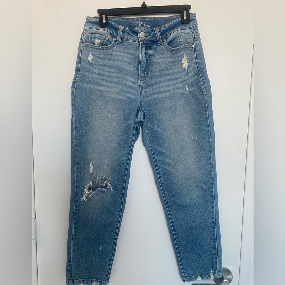 Time and Tru Women's Mid Rise  Boyfriend Jean, Size 4(M), Blue color
